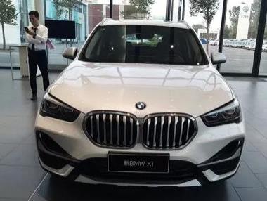 宝马x1后排座位可以改宽吗?(宝马X1新能源怎么样)