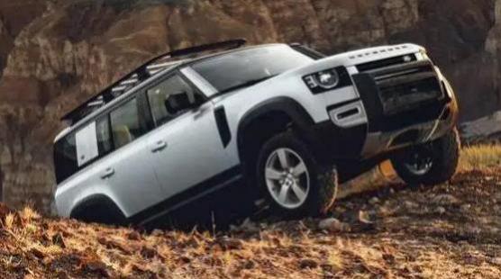 为什么老款路虎卫士那么贵(路虎卫士新款和老款有什么区别)