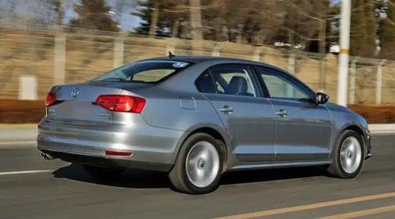 速腾底盘怎么样(速腾车身尺寸)