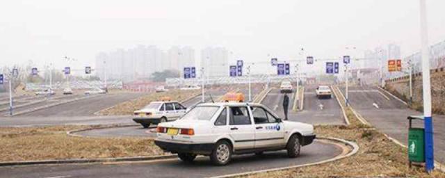 科目二多久考一次考试,科目二考试时间多久一次