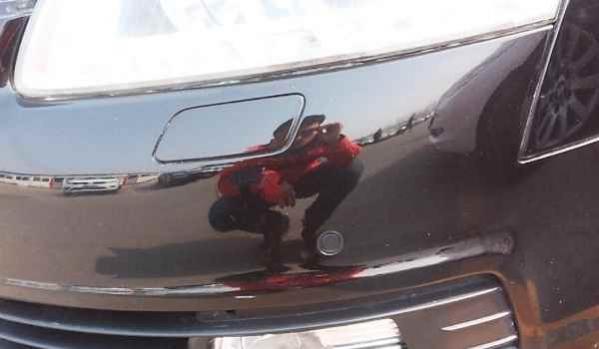 保险杠更换还要喷漆吗,换新保险杠是喷好漆的吗?