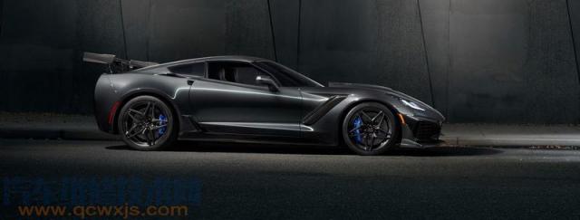 灭火器放车上夏天高温会爆炸吗,车载灭火器在夏天车内高温会不会爆炸