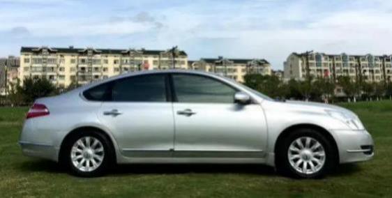 天籁怎么启动和熄火(天籁钥匙有哪些按键)