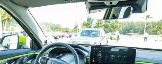 哈弗初恋有行车记录仪吗,哈佛的行车记录仪在哪里