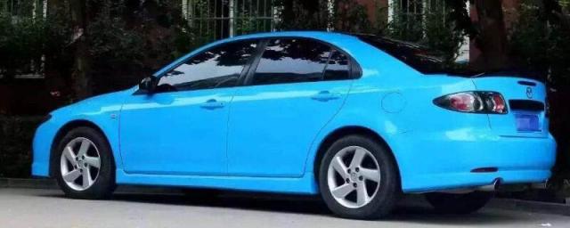 汽车贴膜会不会伤车漆,汽车贴改色膜会伤车漆吗