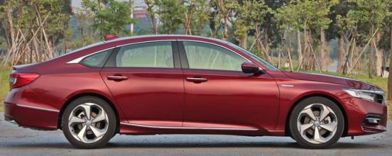 雅阁混动如何充电,雅阁油电混合怎么充电