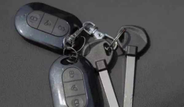 es200有后视镜加热吗,cs95后视镜加热开关