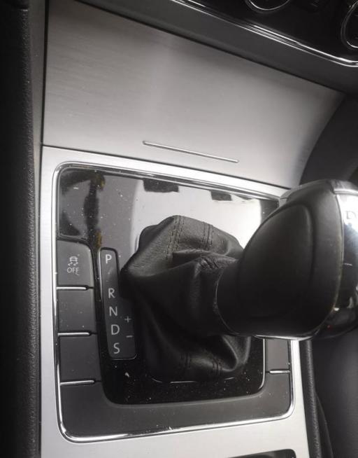 汽车档位上的+-是什么,车的各个档位怎么用