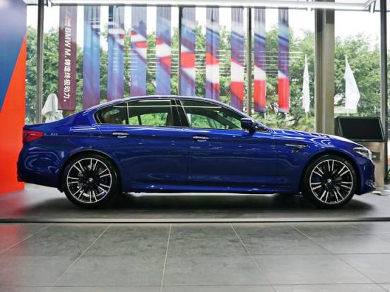 530冷却液加哪里,宝马530加冷却液的位置