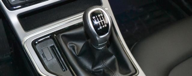 手动挡车怎么挂挡?,手动挡怎么挂档?