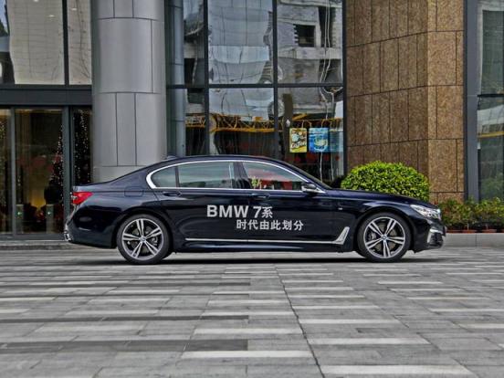 货车车牌后面有个挂是什么意思,车牌后面有个挂是什么意思?