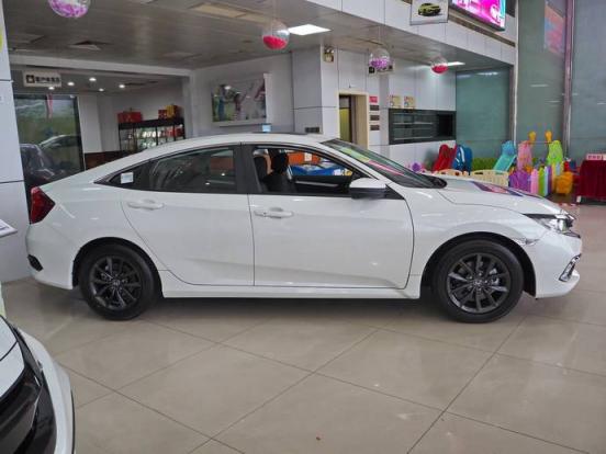 八代思域和九代思域,8代思域和9代思域哪个好