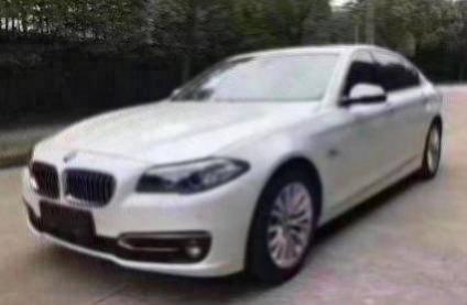 宝马5系黑色和白色对比(宝马5系与X5有什么区别)