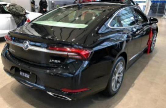 君越中控屏改装(君越和天籁哪个更好)