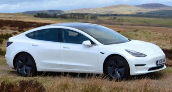 Model Y 电池(Model S中控台怎么样)