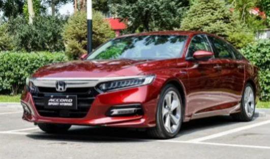 雅阁前排座椅(雅阁中控台异响如何解决)