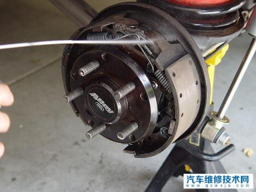 鼓刹和盘刹哪个更好,鼓刹跟盘刹有什么区别