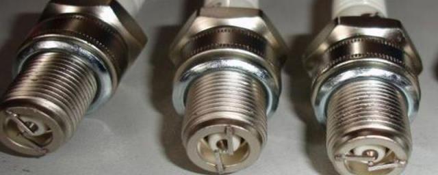 如何判断火花塞是否损坏,怎么判断火花塞坏了