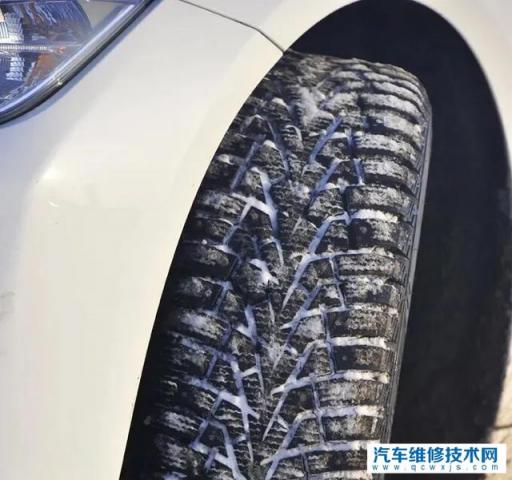 轮胎是网上买还是到店里换,在4s店换轮胎划算吗