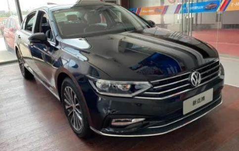 雅阁和迈腾哪个好点(迈腾和雅阁哪个更好)