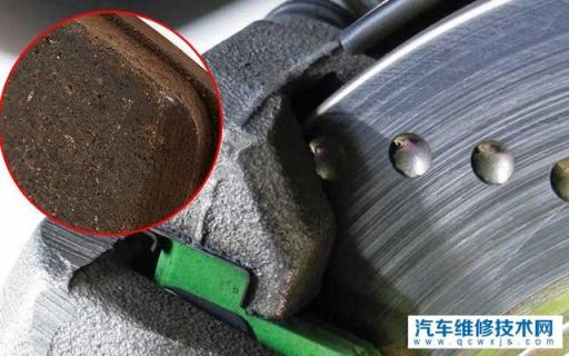刹车盘有凹槽要打磨吗,刹车盘为什么磨出凹槽