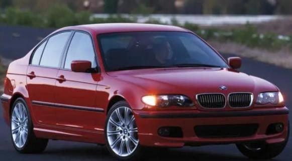 宝马3系一年保险多少钱(宝马3系雨刮器)