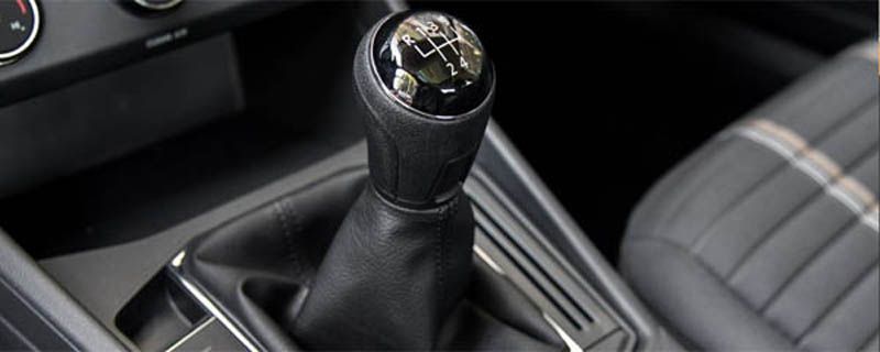 手动挡变速箱油多久换一次,手动变速箱油换一次多少钱