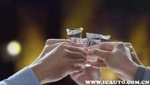 半斤白酒多久才能开车怎么测试呢,半斤白酒多久才能开车查酒驾