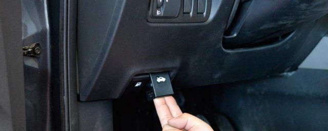 宝马车前盖如何打开与关闭,车前盖如何打开与关闭 polo