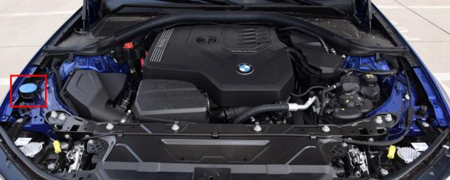 宝马325加玻璃水的地方,宝马320li玻璃水怎么加图解