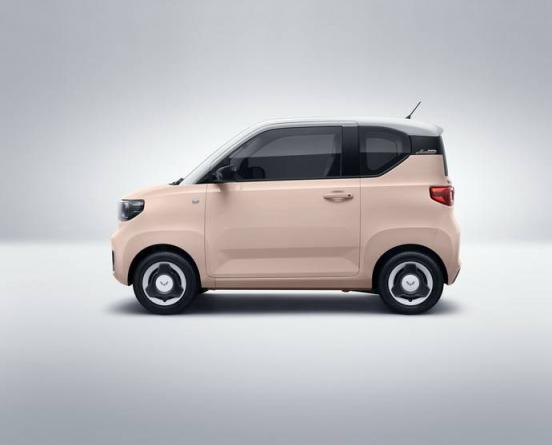 违章停车贴条有滞纳金吗(机动车贴条有滞纳金吗)