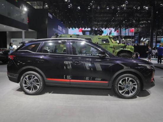 浅谈经常开车的人与不开车的人有什么不同(新手学开车怎么控制好离合器)