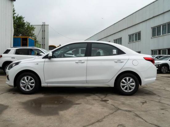 奥迪A6L油箱盖怎么打不开(奥迪B8油箱盖不能正常锁闭)