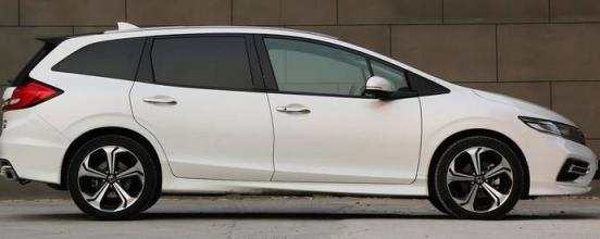 主驾驶脚下热正常吗,主驾驶脚下有股热气属于正常吗