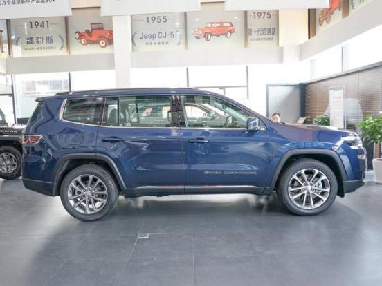 别克君越玻璃水怎么加,别克君越引擎盖怎么开