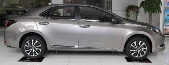二手劳斯莱斯古斯特多少钱提车(江铃二手考斯特房车如何)