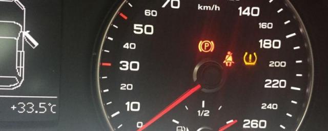 黄叹号仪表盘报警,仪表盘水温指示灯报警