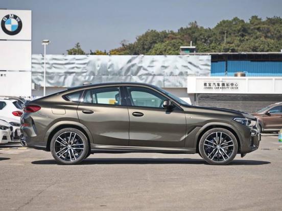 汽车水箱框架异常汽车水箱作用(汽车水箱里加什么防冻)