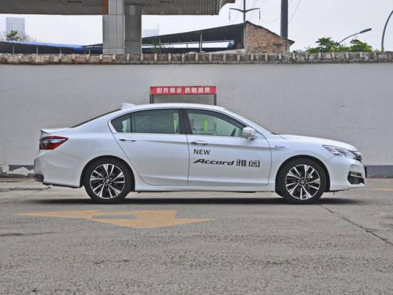 we丫7是什么牌车(wey坦克300是两驱还是四驱)