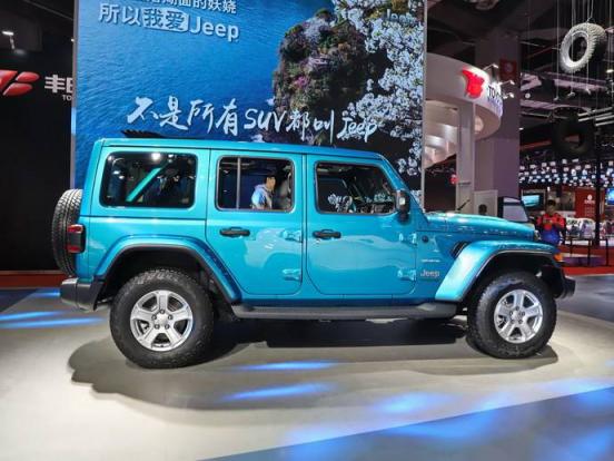 新手开车如何避免将油门当刹车踩,科目三油门刹车离合如何踩