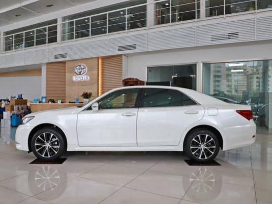 免维护电瓶加水视频教程(汽车电瓶可以加水吗)