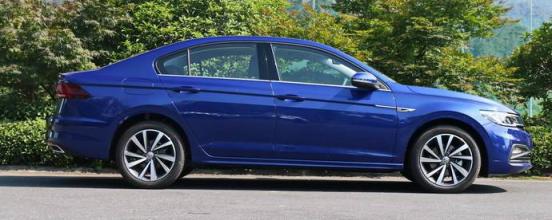 车内异味严重怎样清除(汽车空调有异味怎么清除)