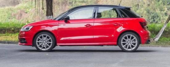 汽车保养去4s店还是外面(等红绿灯一分钟是挂D档踩刹车还是挂空挡N)