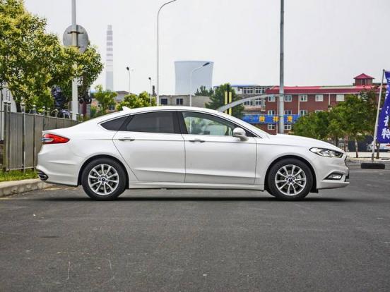 旅行车在中国少有人买是因为贵么