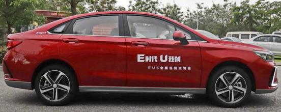 奥迪q7是属于什么档次,雷克萨斯ES和奥迪A6L是一个档次吗？车主开起来舒适才是好车？