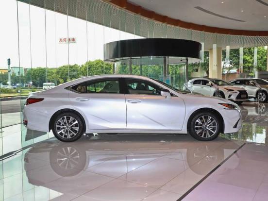 大众polo车灯怎么打开不是近光灯(大众迈腾刹车灯不亮了怎么办?)