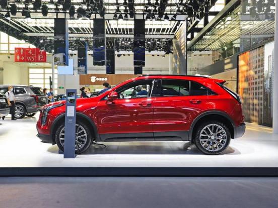 电瓶加水必须先放电吗(汽车电瓶加水视频)