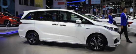 现代途胜1.6t双离合怎么样(现代ix35是双离合好还是手自一体好)