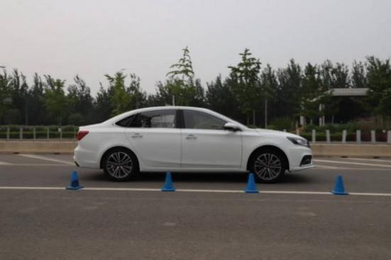 宝马3系互联行驶怎么激活(宝马互联驾驶太贵了)