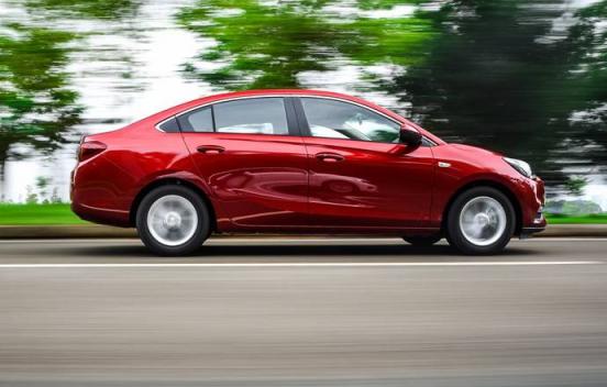 奥迪a6l发动机号在哪里(奥迪a8发动机是几个缸的)